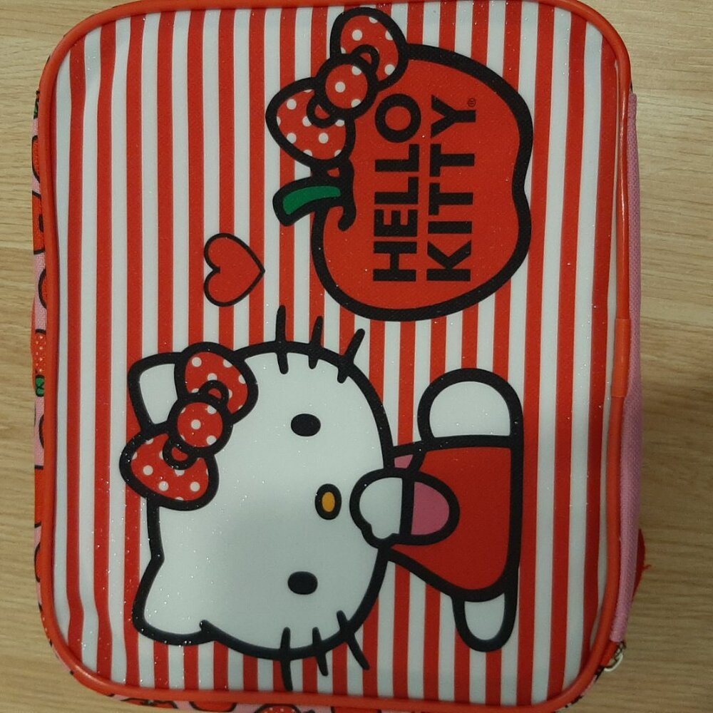 Hello Kitty Lunch Box - Picture 2 of 7